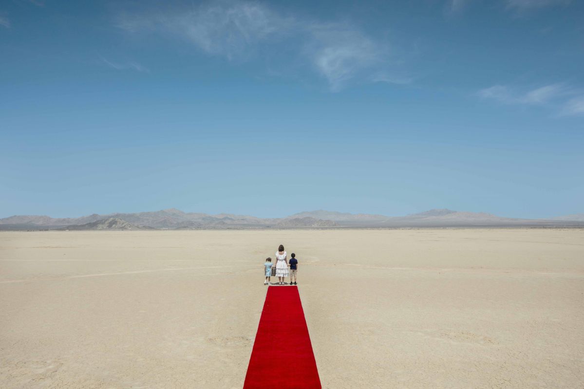 Diana Markosian, The Arrival, 2019, from the series Santa Barbara © Diana Markosian Courtesy Gallery, les filles du calvaire, Paris